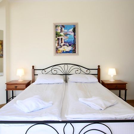 Villa Livia Boutique Apartments Ravda Buitenkant foto