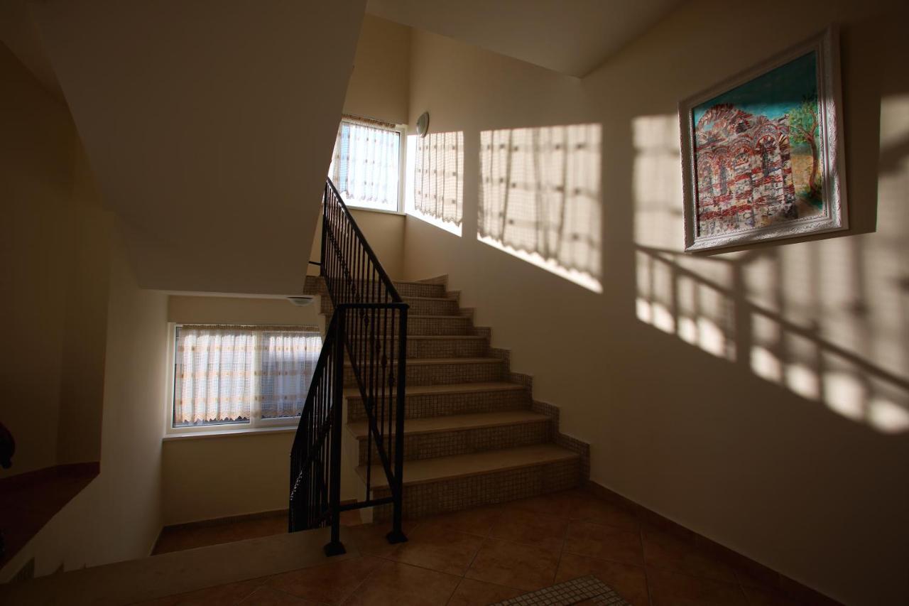 Villa Livia Boutique Apartments Ravda Buitenkant foto