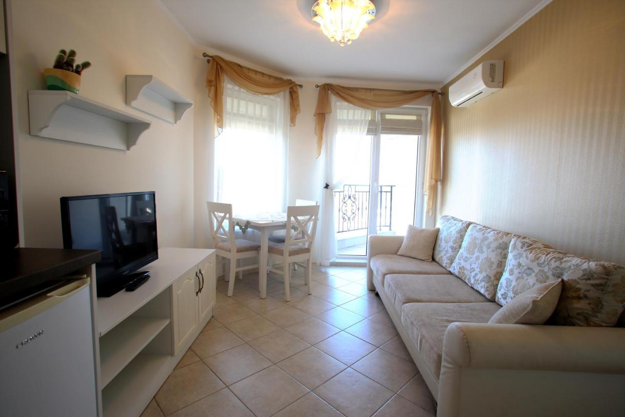 Villa Livia Boutique Apartments Ravda Buitenkant foto