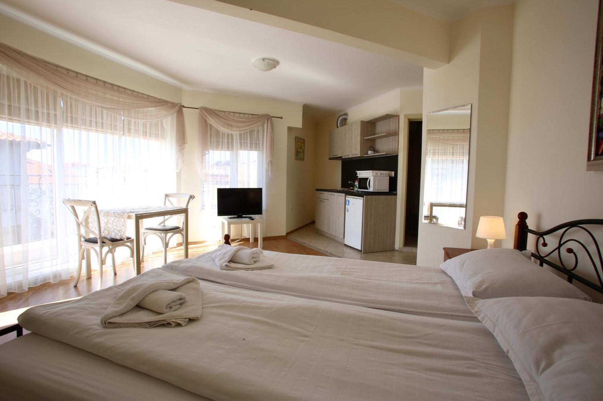 Villa Livia Boutique Apartments Ravda Buitenkant foto